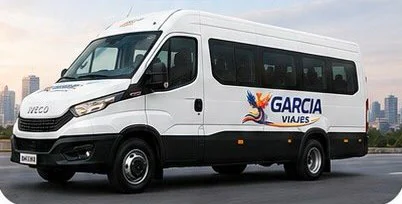 Minivan blanca de García Viajes