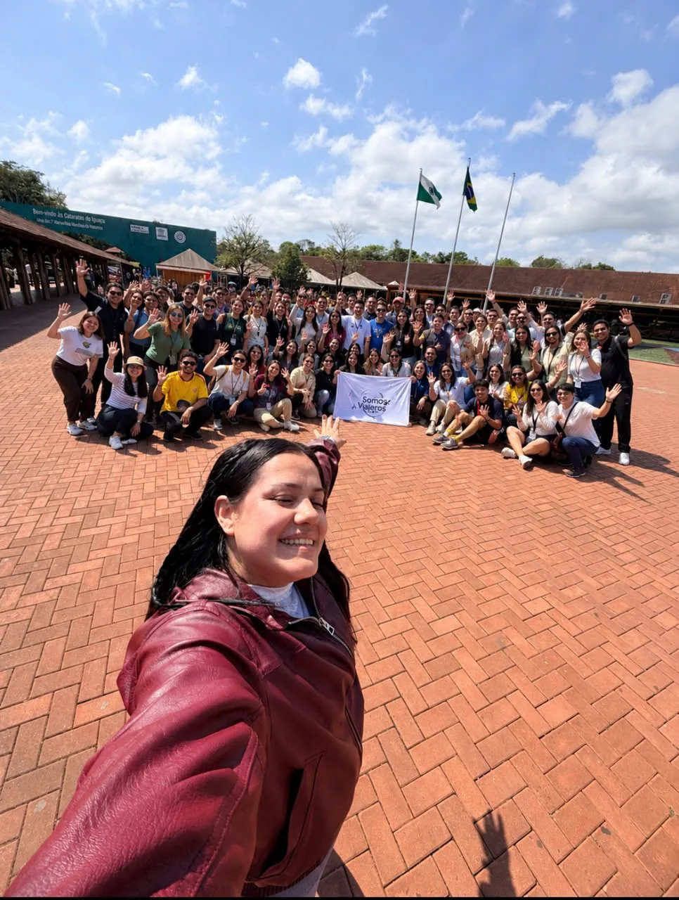 Selfie con un grupo grande de viajeros de Soltour detrás